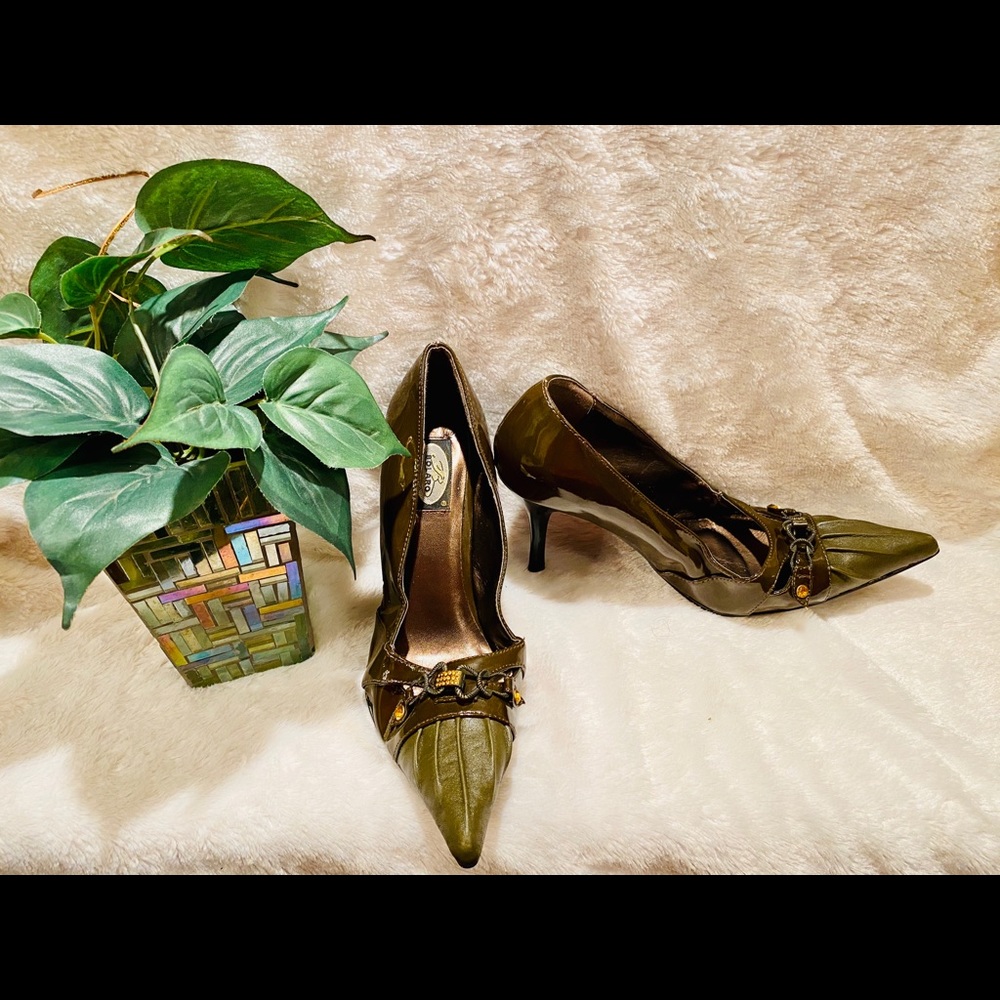 Green Balaro pumps